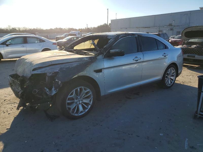 2016 Ford Taurus thumbnail 6