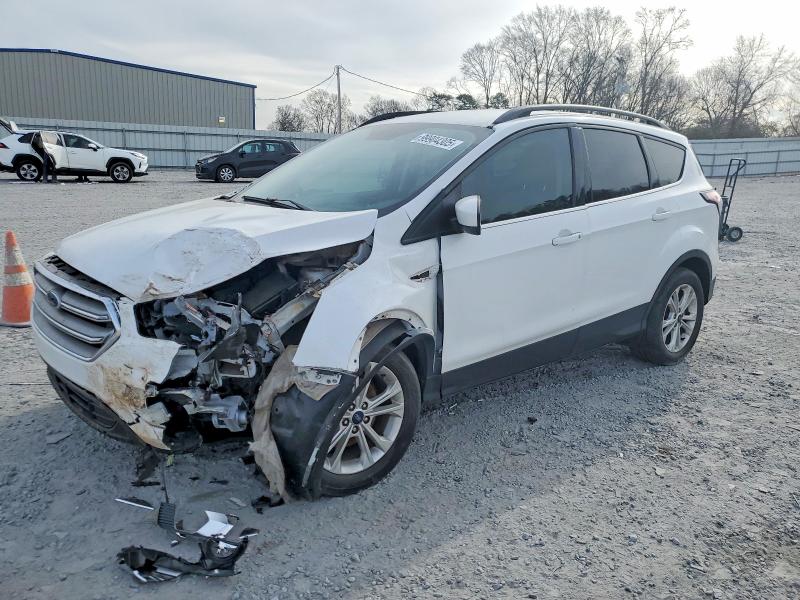 2017 Ford Escape thumbnail 6