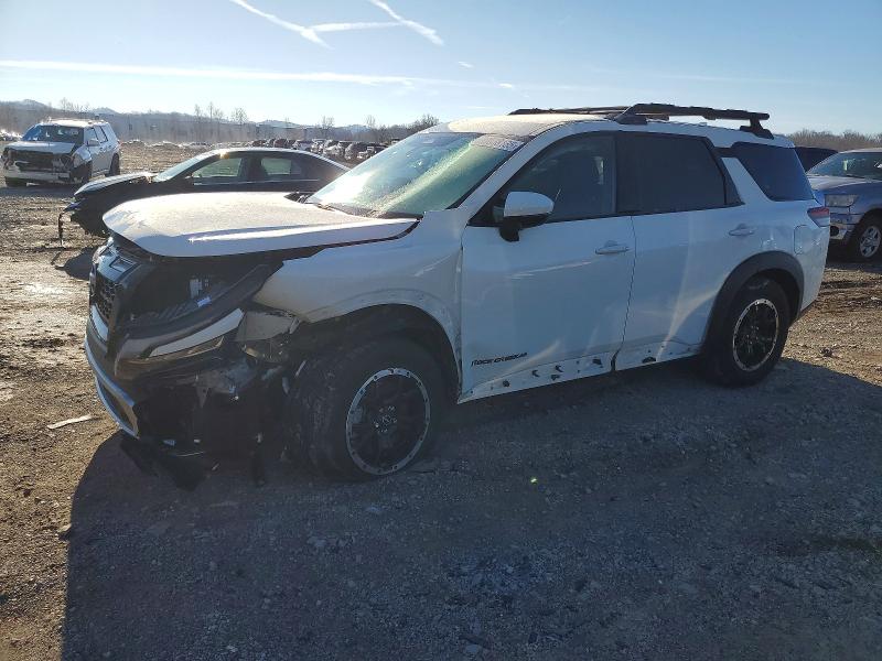 2025 Nissan Pathfinder thumbnail 6