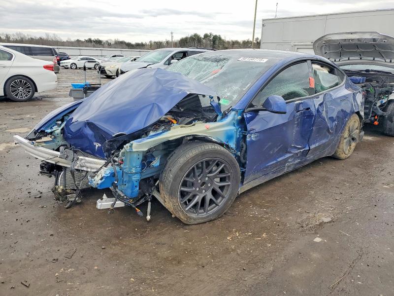 2025 Tesla Model 3 thumbnail 6