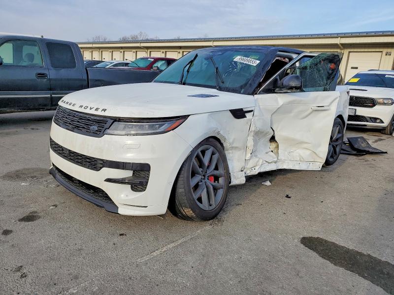 2025 Land Rover Range Rover Sport thumbnail 6