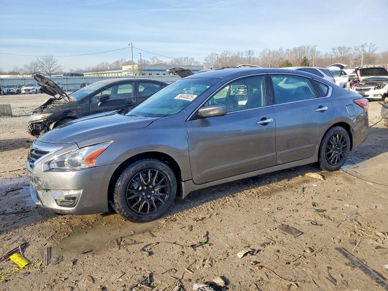 2015 Nissan Altima thumbnail 6