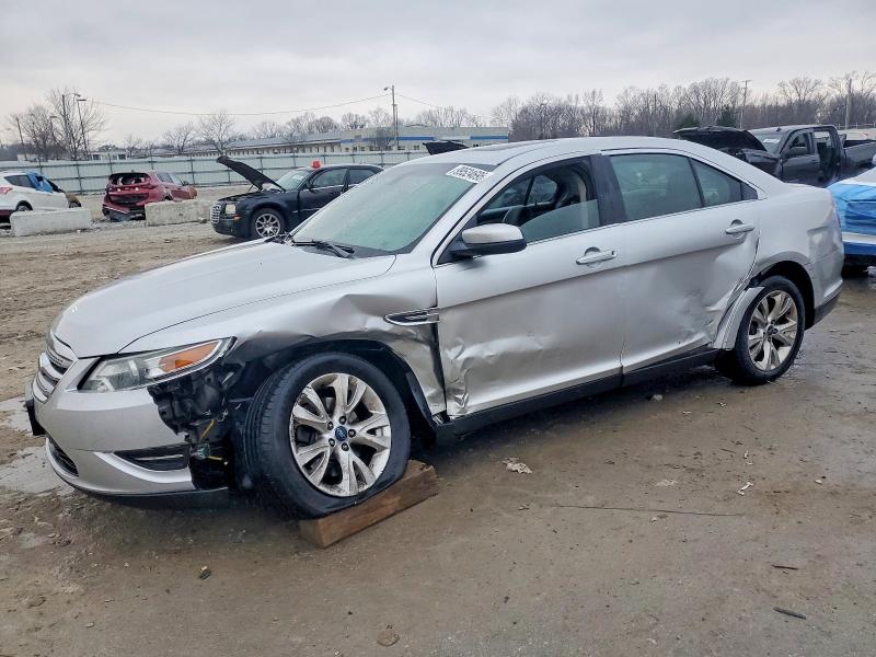 2012 Ford Taurus thumbnail 6