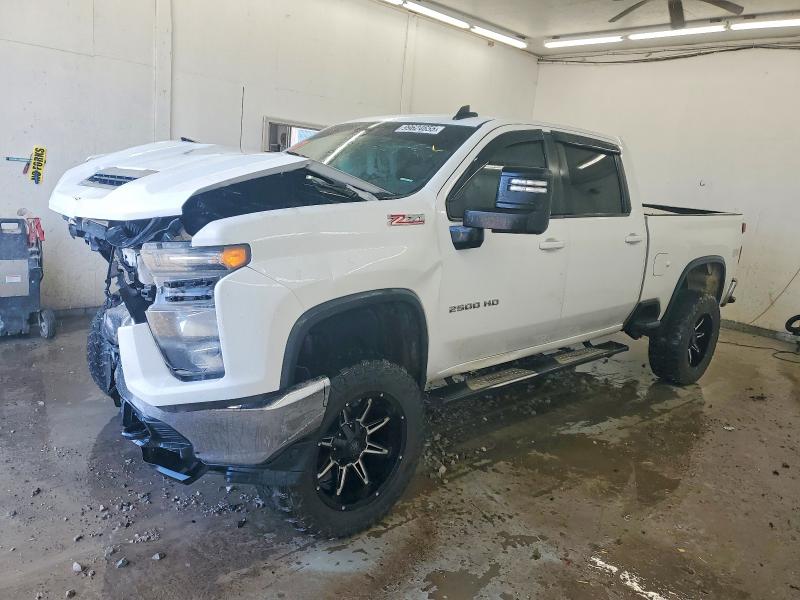 2020 Chevrolet Silverado thumbnail 6