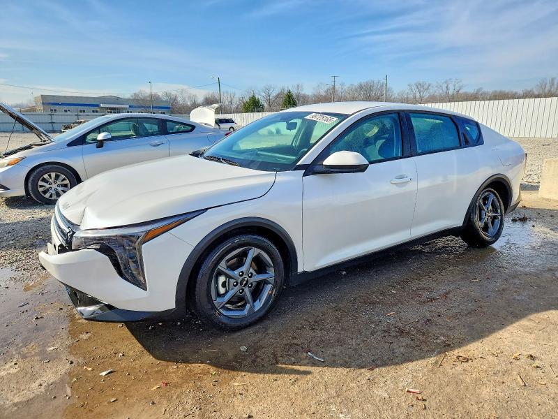 2025 Kia K4 thumbnail 6