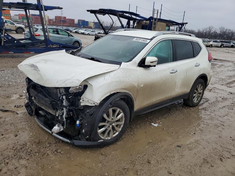 2017 Nissan Rogue thumbnail 6