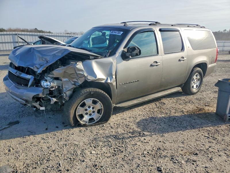 2007 Chevrolet Suburban thumbnail 6
