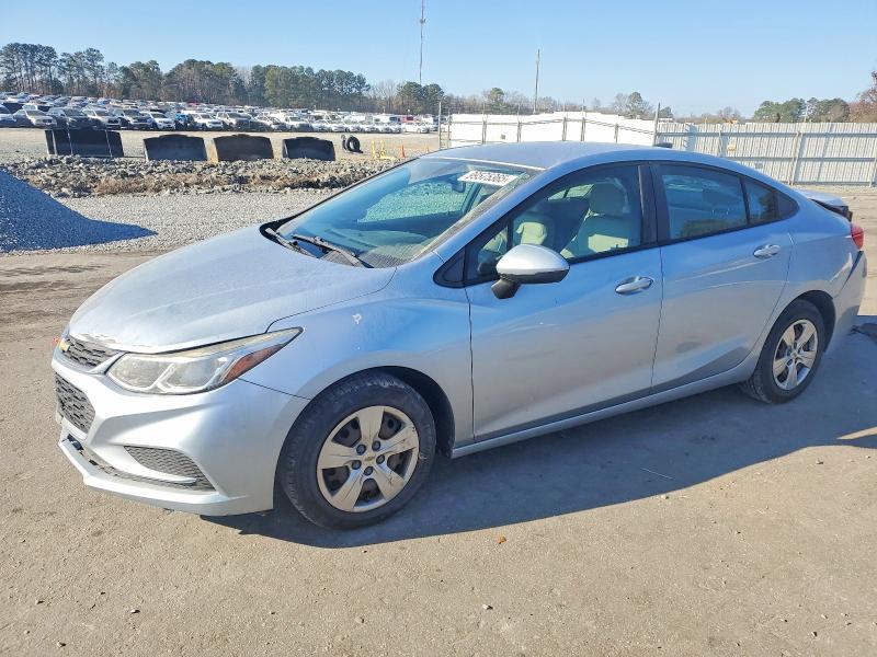 2018 Chevrolet Cruze thumbnail 6