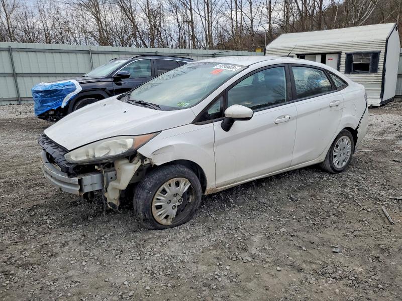 2015 Ford Fiesta thumbnail 6