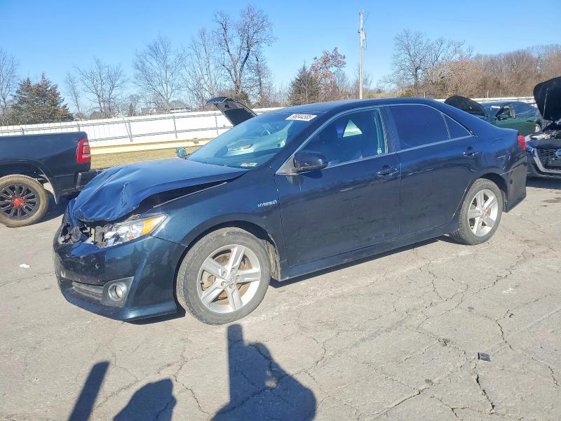 2014 Toyota Camry thumbnail 6