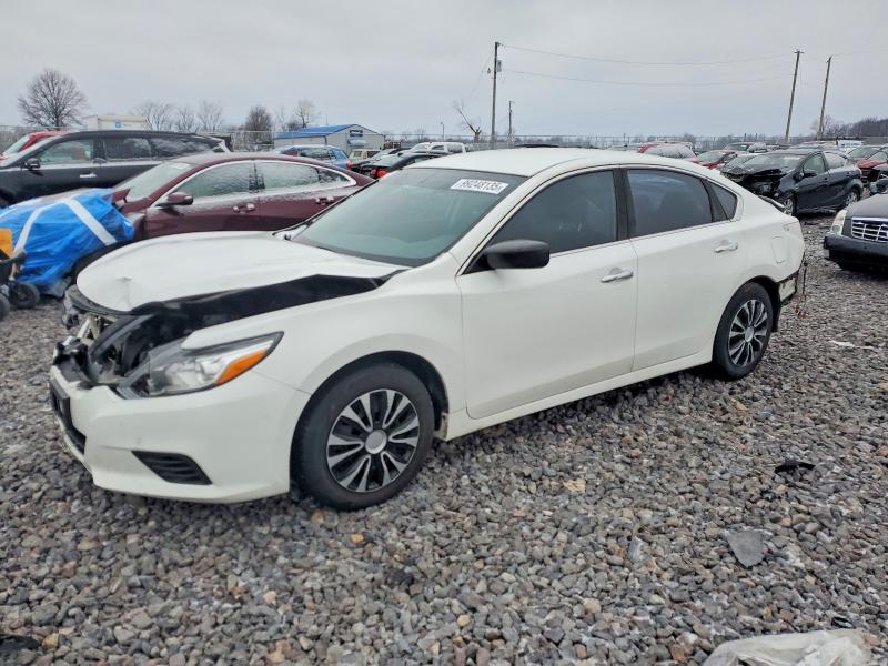 2016 Niss Altima thumbnail 6