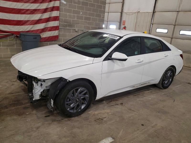 2024 Hyundai Elantra thumbnail 6