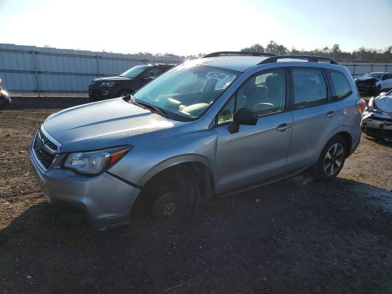 2017 Subaru Forester thumbnail 6