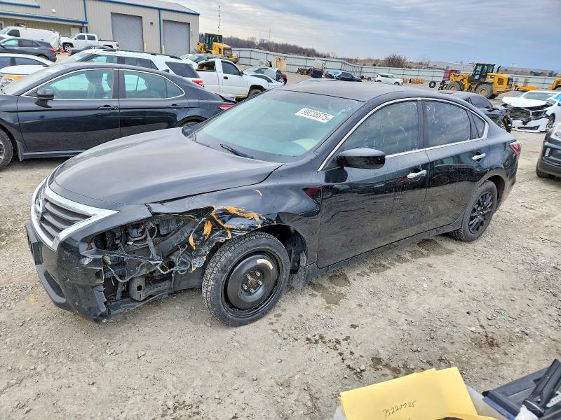 2015 Nissan Altima thumbnail 6