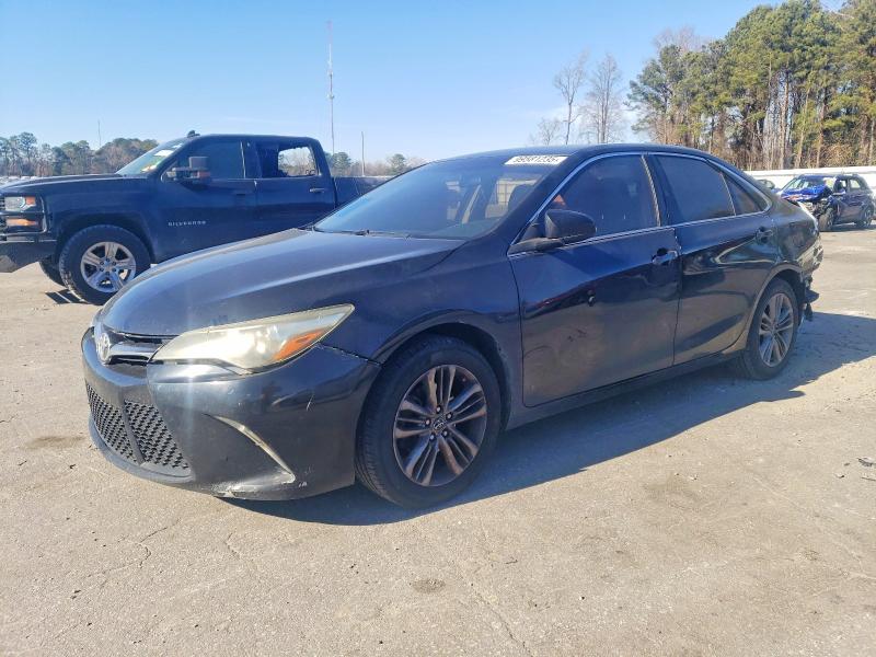 2016 Toyota Camry thumbnail 6
