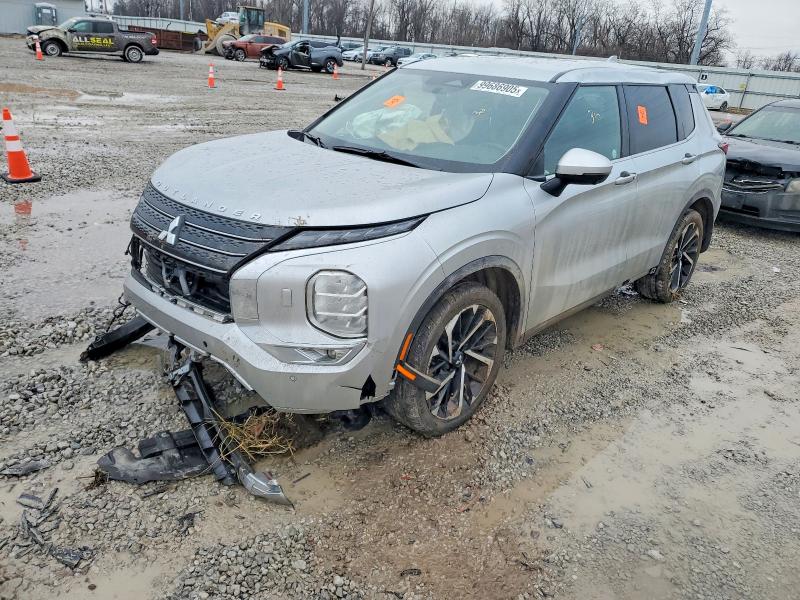 2023 Mitsubishi Outlander thumbnail 6