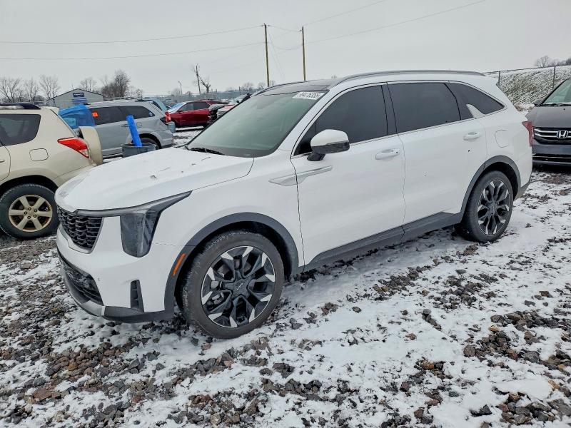 2025 Kia Sorento thumbnail 6