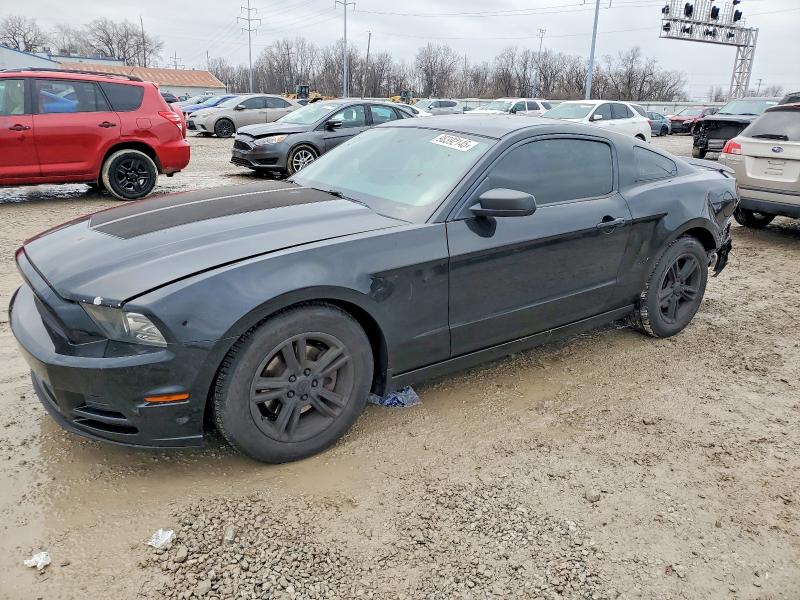 2013 Ford Mustang thumbnail 6