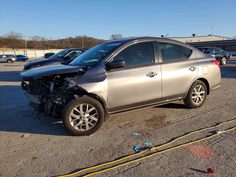 2019 Nissan Versa thumbnail 6