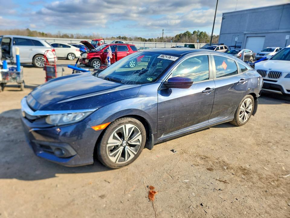 2016 Honda Civic thumbnail 6