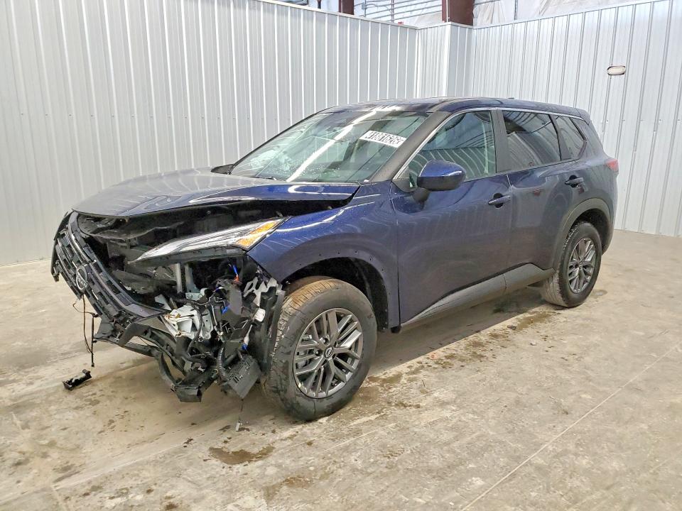 2026 Nissan Rogue thumbnail 6