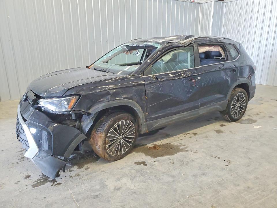 2025 Volkswagen Taos thumbnail 6