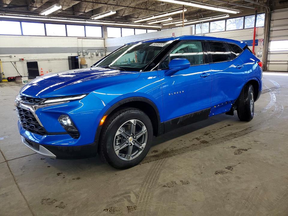2025 Chevrolet Blazer thumbnail 6