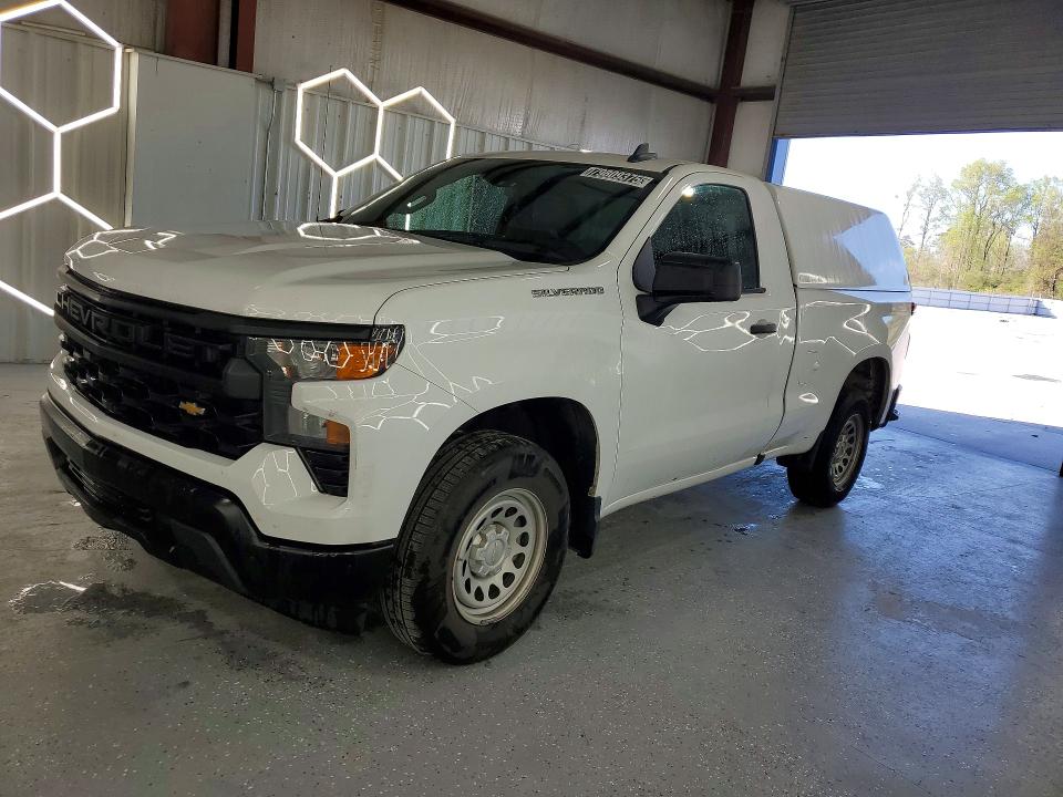 2023 Chevrolet Silverado thumbnail 6