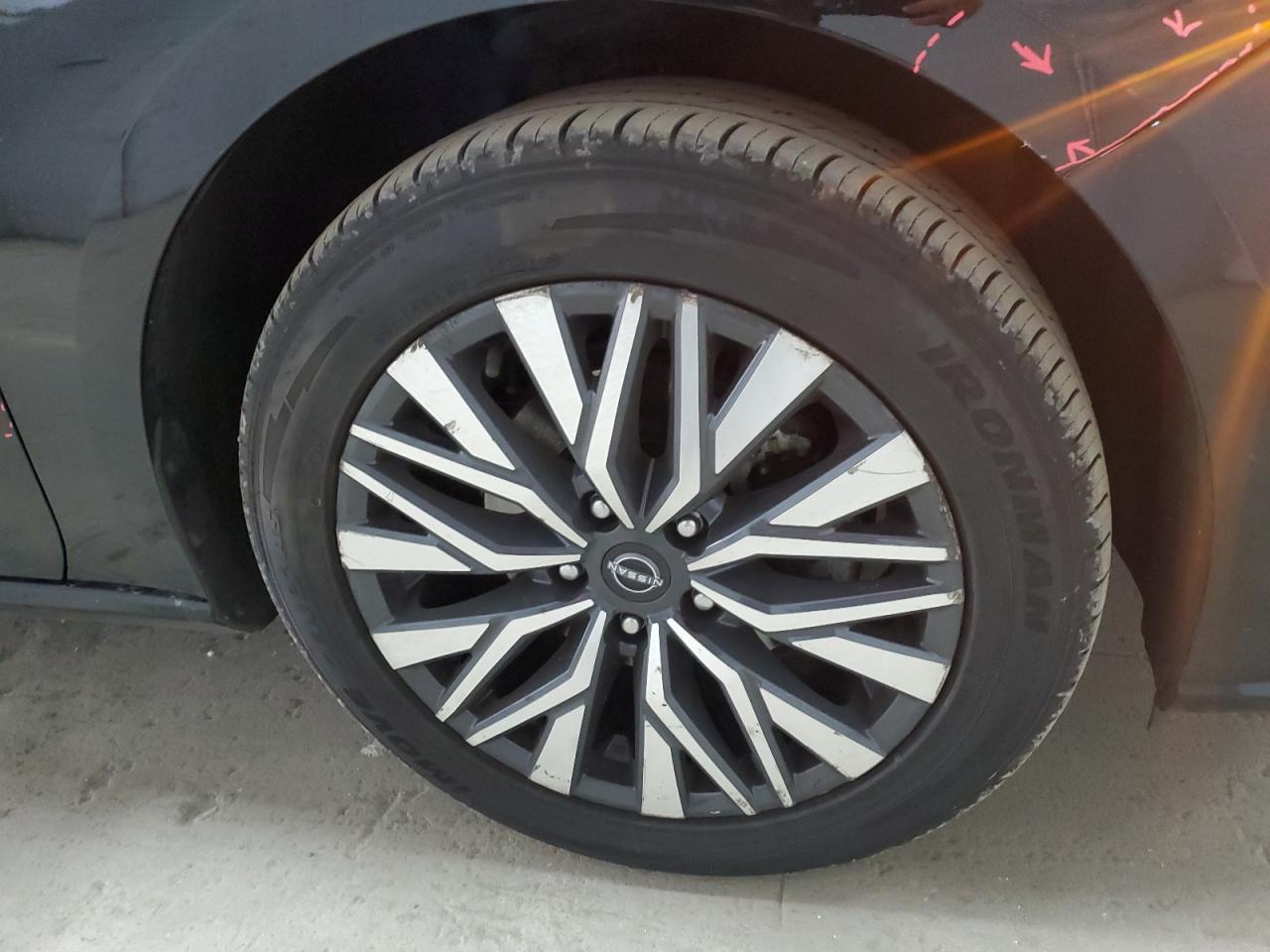 2024 Nissan Altima thumbnail 11