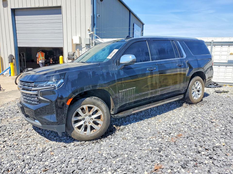 2023 Chevrolet Suburban thumbnail 6