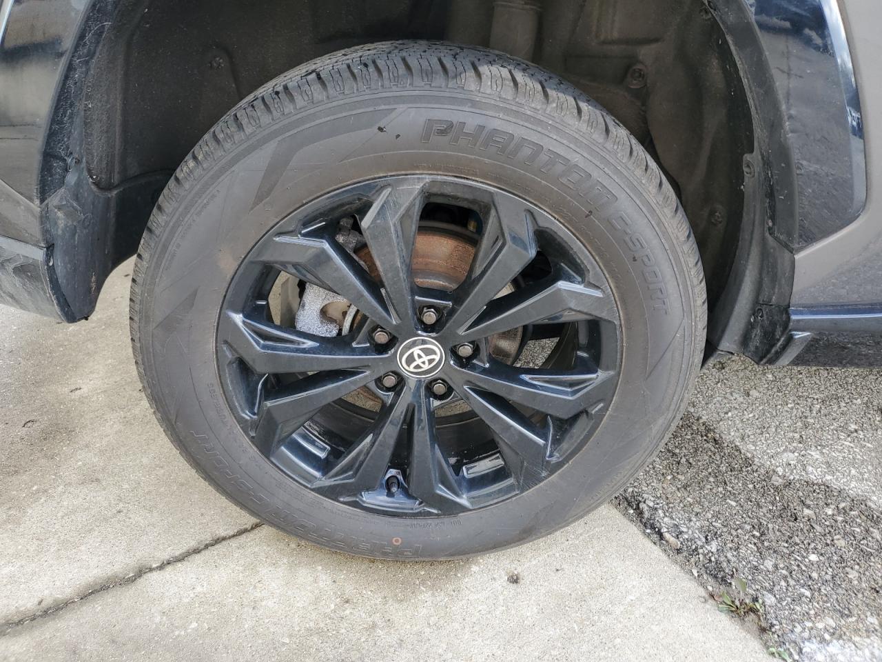 2024 Toyota Rav4 Hybrid thumbnail 9