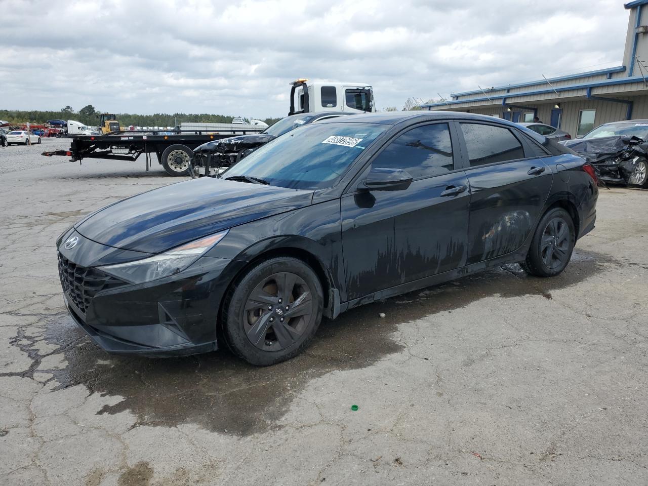 2023 Hyundai Elantra thumbnail 9