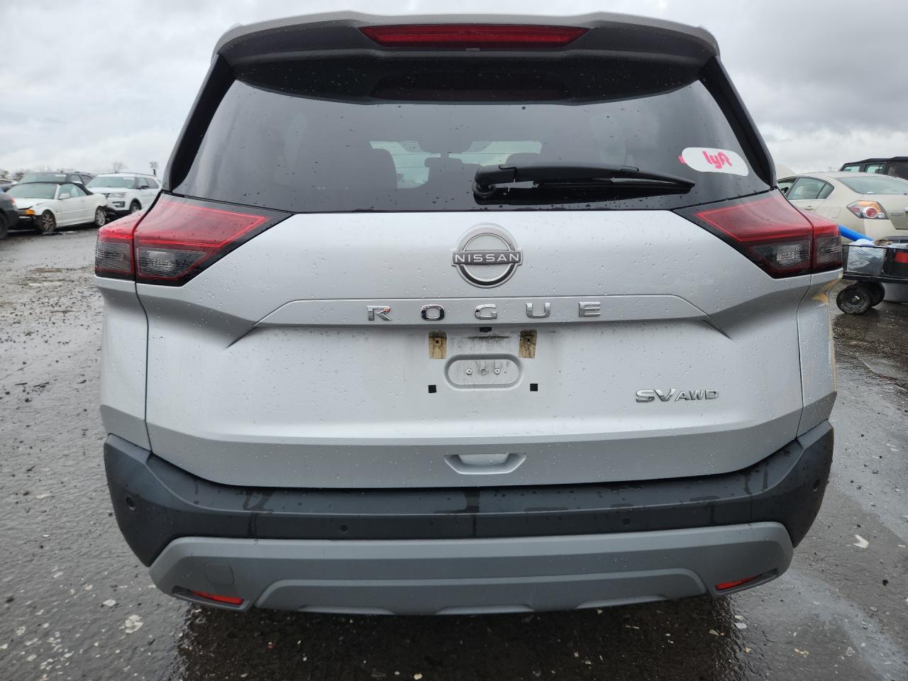 2022 Nissan Rogue thumbnail 11