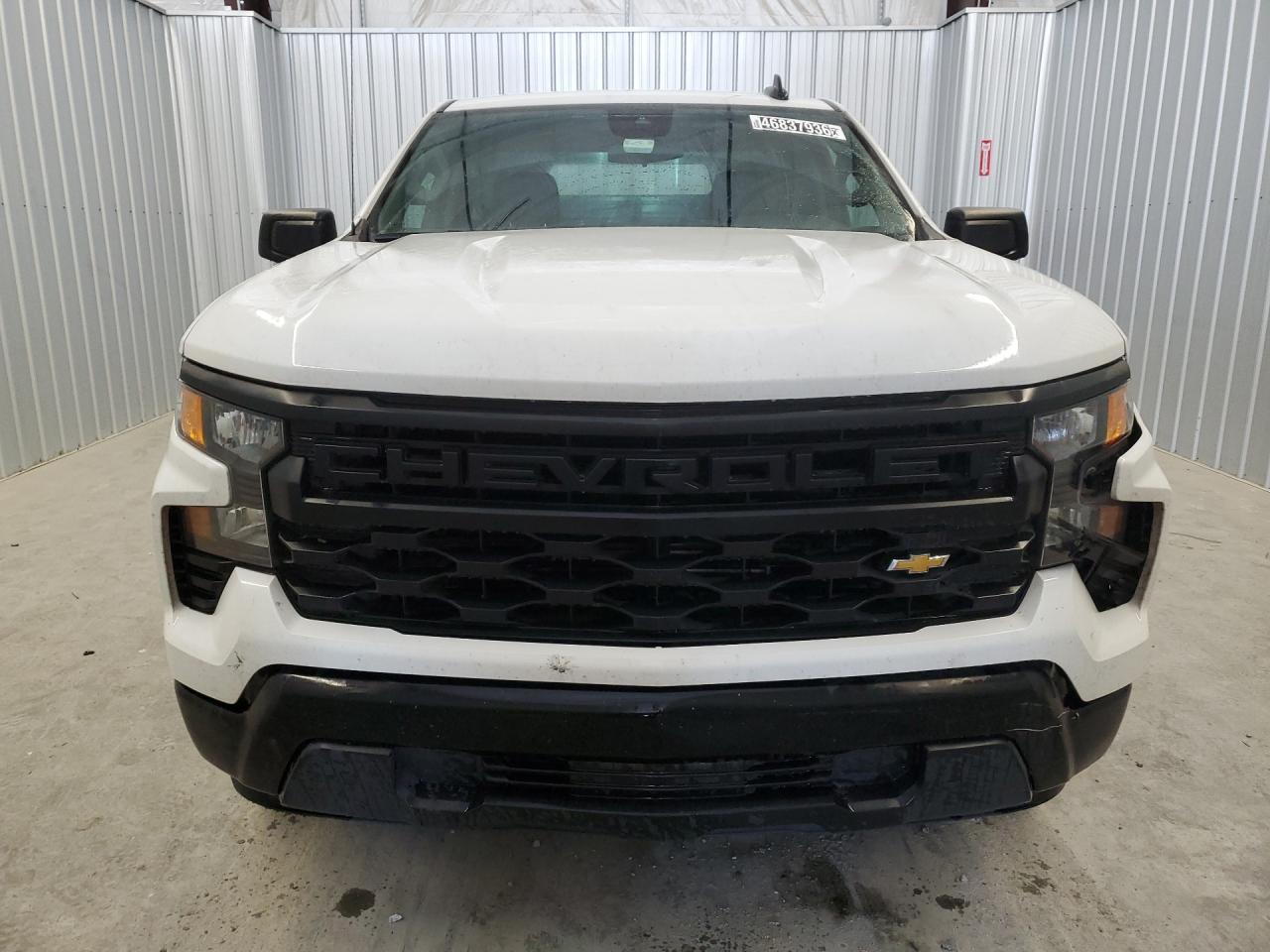 2023 Chevrolet Silverado thumbnail 11