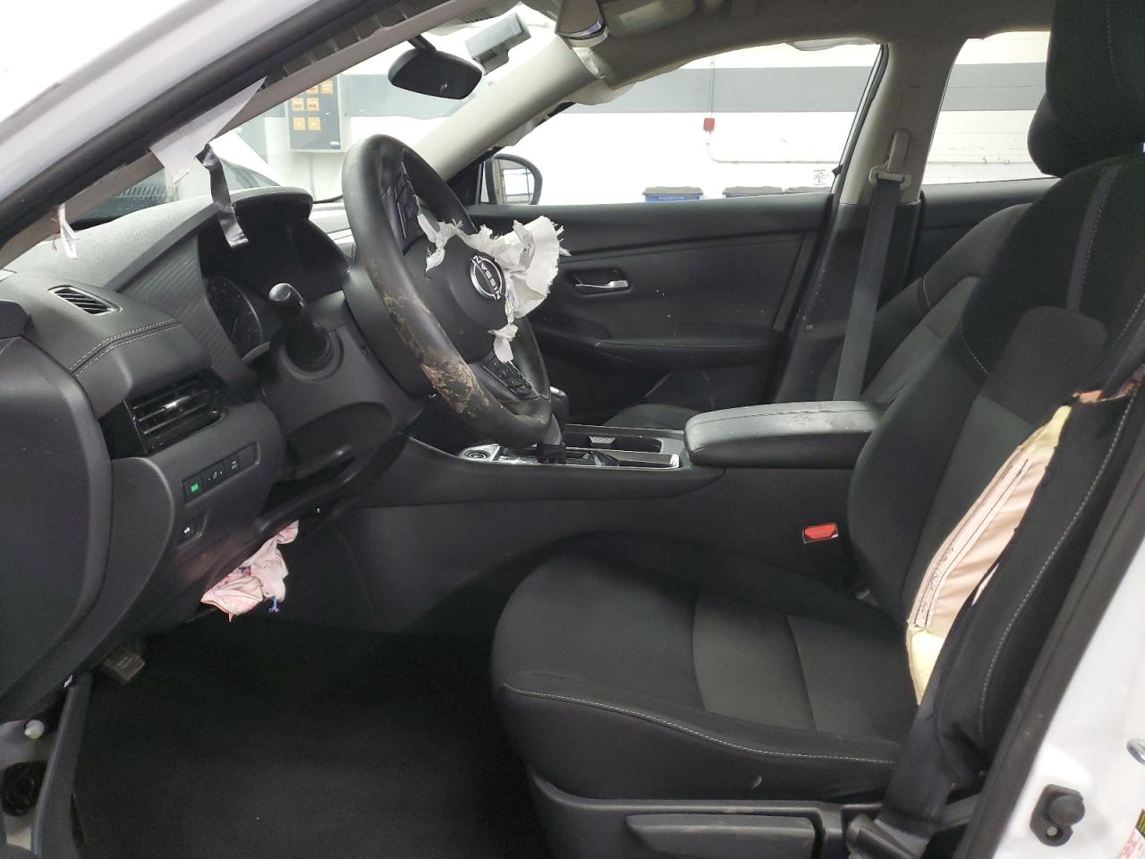 2025 Nissan Sentra thumbnail 11