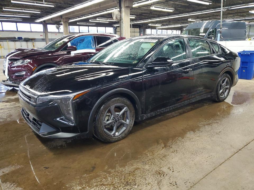 2025 Kia K4 thumbnail 6