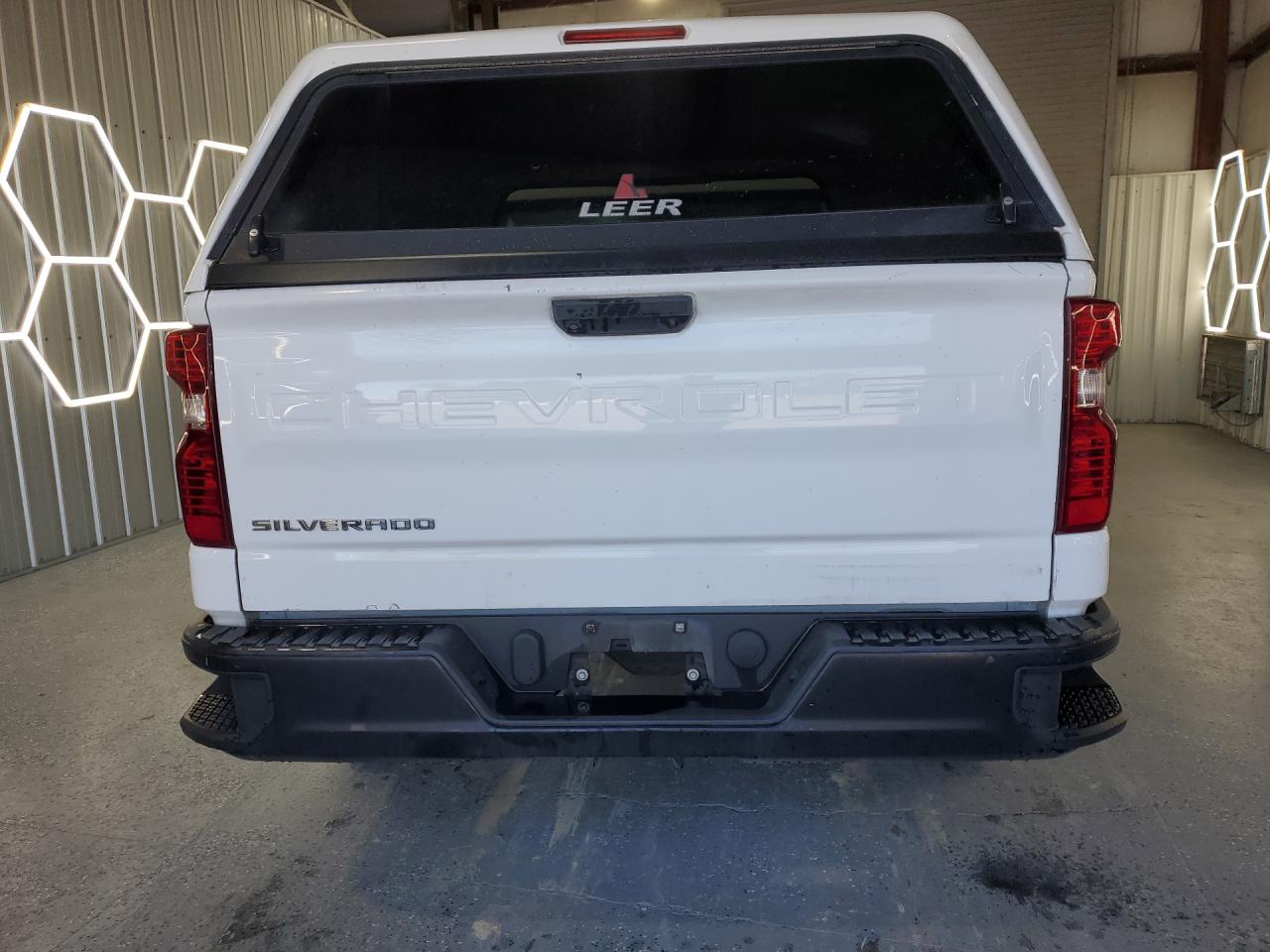 2023 Chevrolet Silverado thumbnail 9