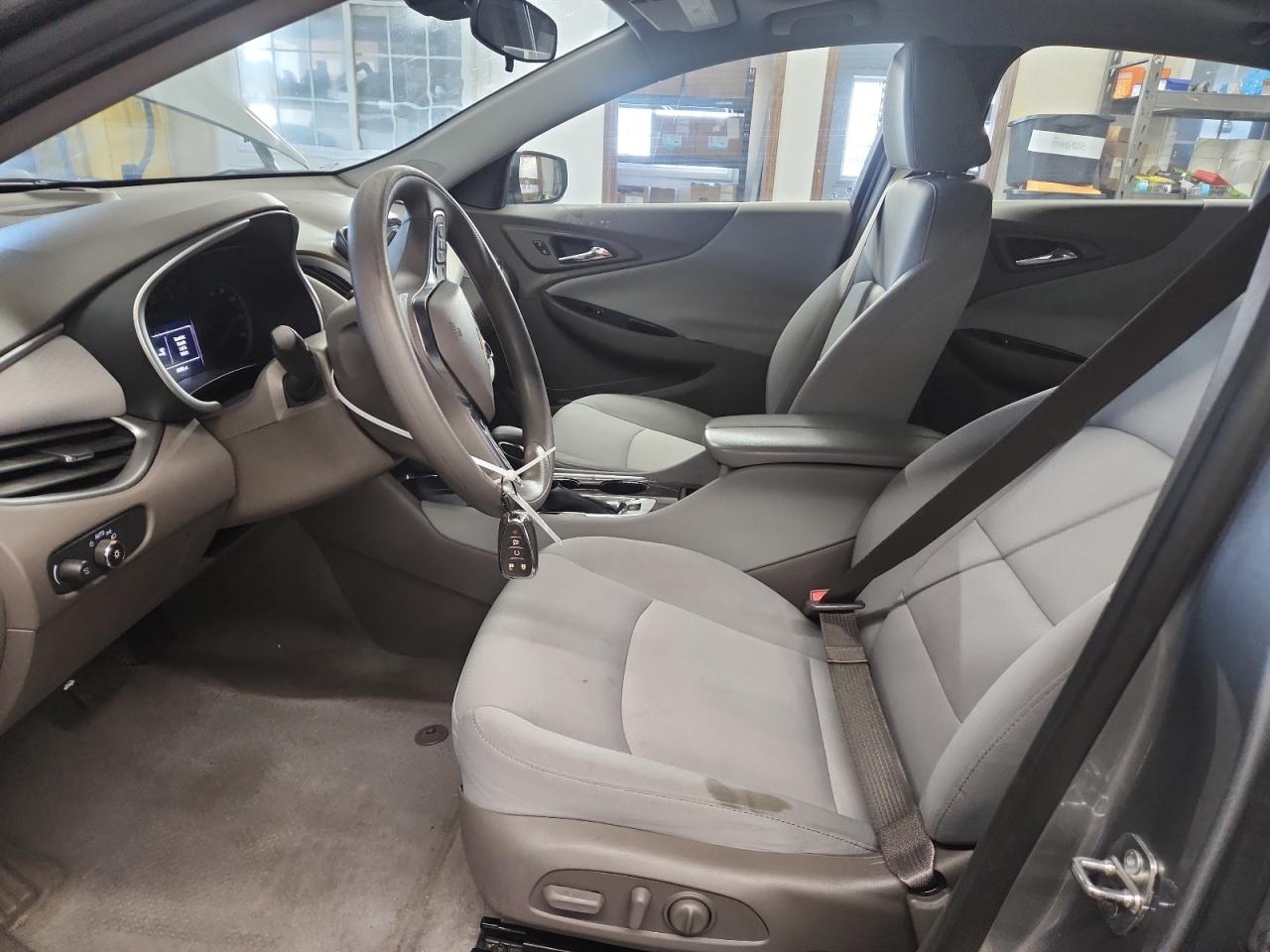 2024 Chevrolet Malibu thumbnail 9