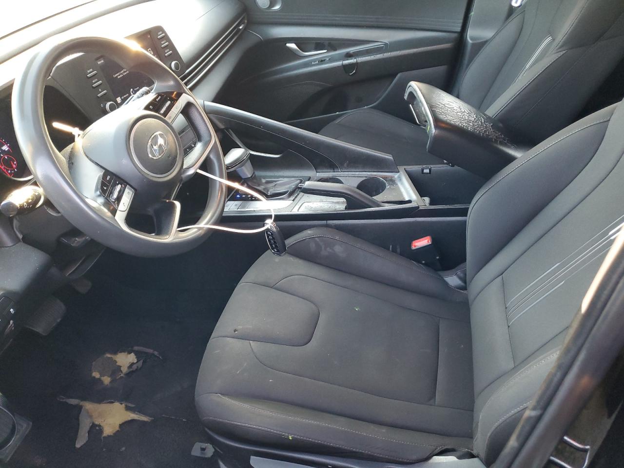 2023 Hyundai Elantra thumbnail 7