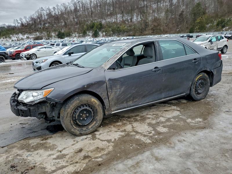 2014 Toyota Camry thumbnail 6