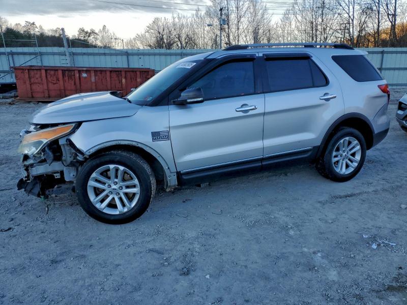 2013 Ford Explorer thumbnail 6