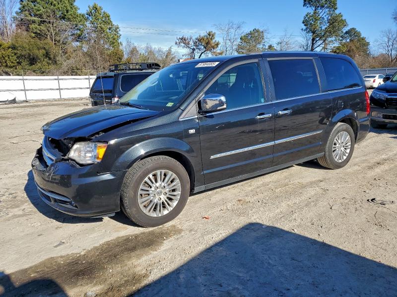 2014 Chrysler Town & Country thumbnail 6